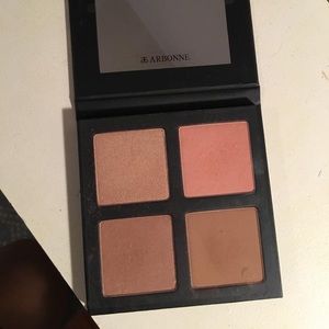 Arbonne contouring palette (swatched)